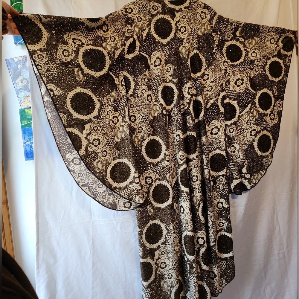Sparkly Butterfly Abaya Dress - Picture 5 of 10